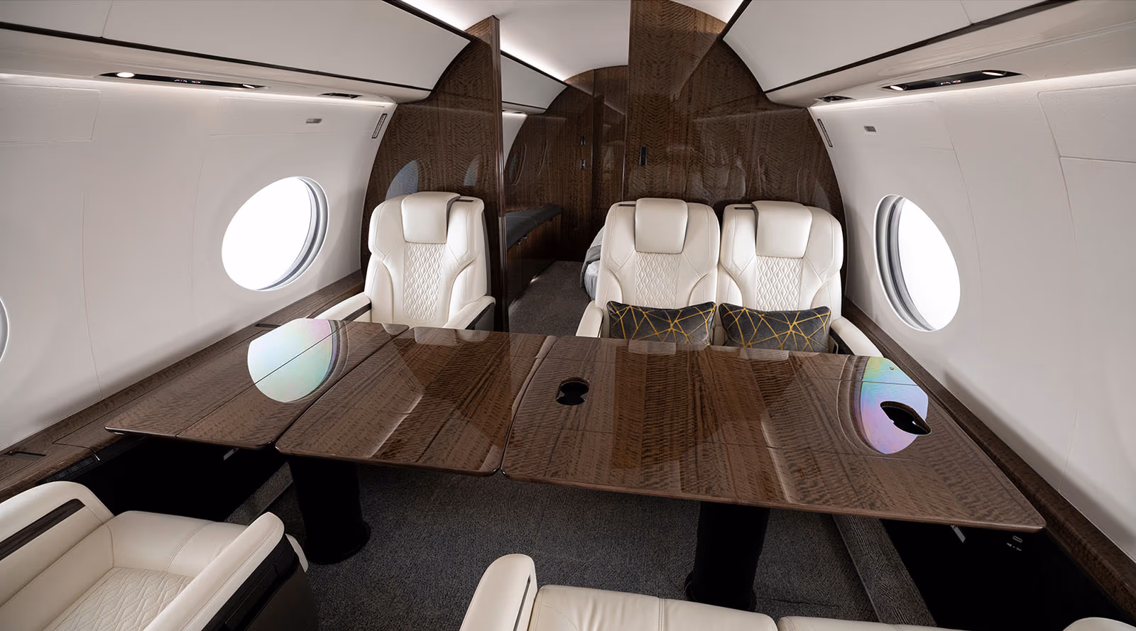 Gulfstream G700 stateroom and lounge area